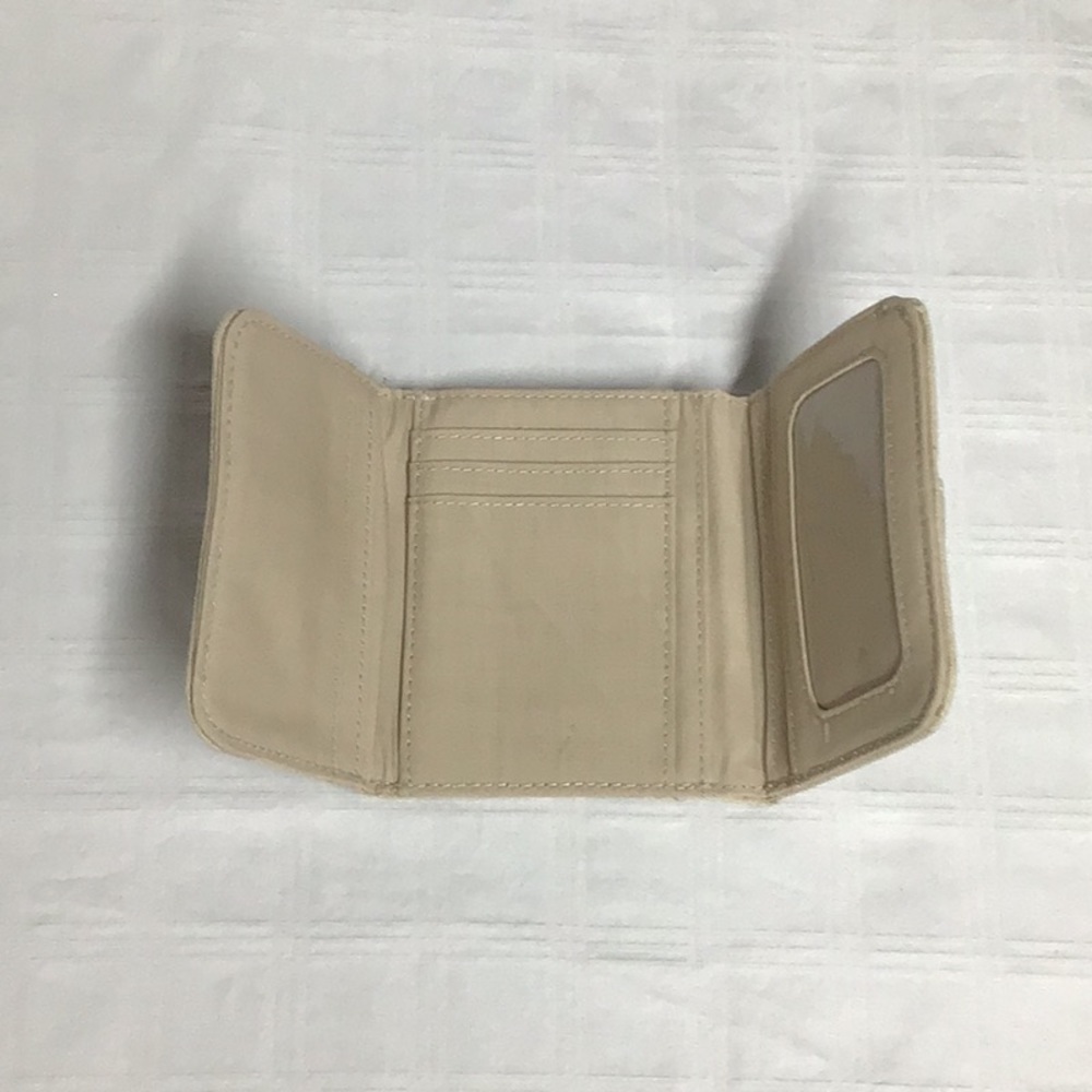 Aeropostale tan wallet - Picture 4 of 8